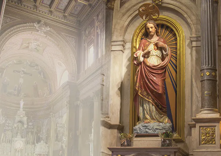 Altar lateral del Sagrado Corazon de Jesus en el santuario de esta advocacion en Sao Paulo