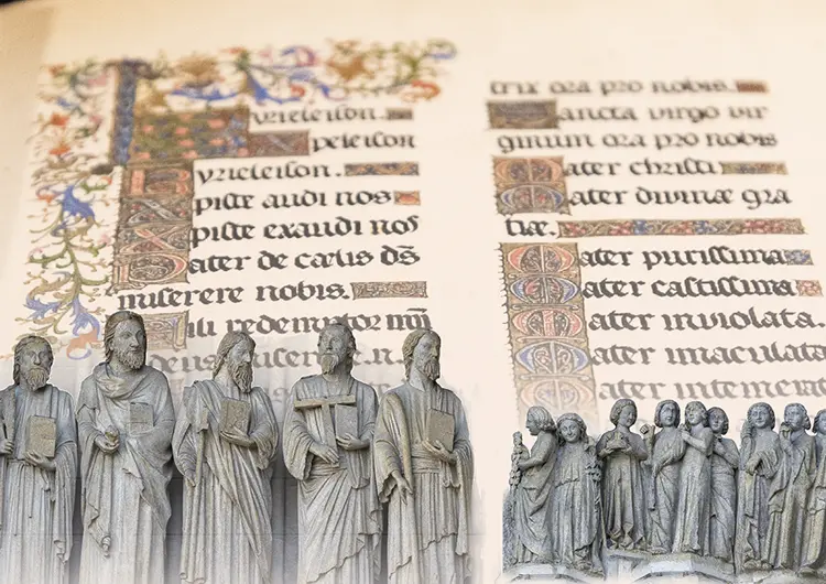 Tanto si somos almas capitulares como minusculas lo que importa es que cumplamos la voluntad de Dios Apostoles y santos Catedral de Amiens Francia