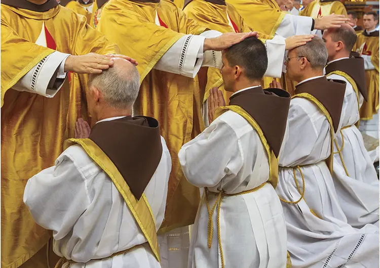 Ordenacion sacerdotal en la basilica de Nuestra Senora del Rosario Caieiras Brasil
