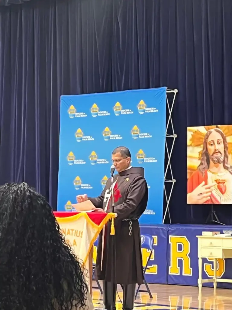 Presentación del P. Joaquín Fernández, de los Heraldos del Evangelio, sobre el Año Jubilar de la Esperanza proclamado por el papa Francisco, que nos impulsa a vivir este tiempo como una oportunidad de renovación espiritual y evangelizadora.