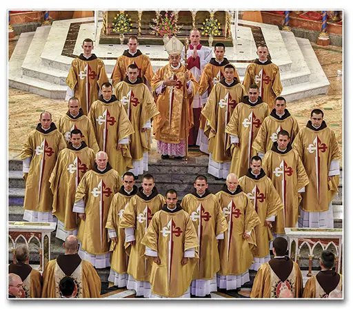 Foto: Ceremonia de ordenación presbiteral en la basílica de Nuestra Señora del Rosario, Caieiras (Brasil), en 2019