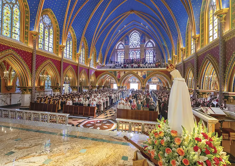 Ceremonia del primer sabado del mes en la basilica de Nuestra Senora del Rosario Caieiras Brasil