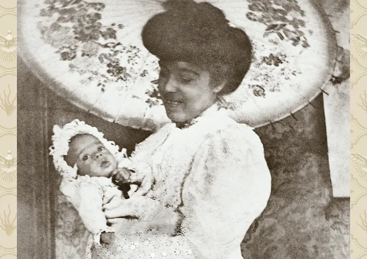Dona Lucilia con su hijo Plinio