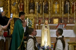 Misa de Consagracion en St. Vincent, Los Angeles 8.22 (4)