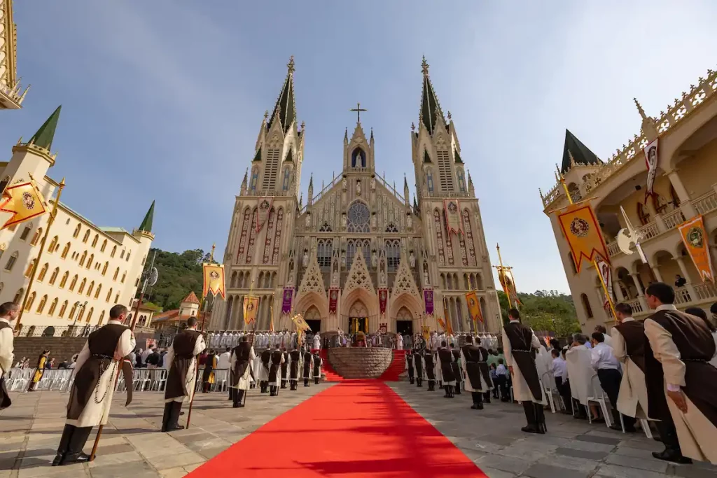 Funeral Mass Ceremony for the Founder of the Heralds of the Gospel