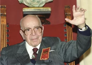 Dr. Plinio during a conference in 1991