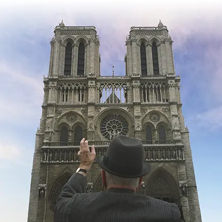 Dr. Plinio in 1988, in front of Notre-Dame Cathedral in Paris